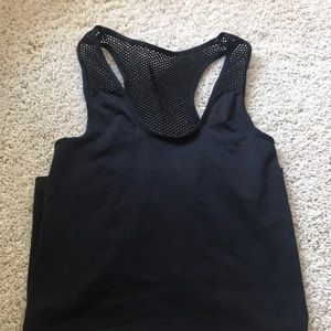 Black workout stretch tank!